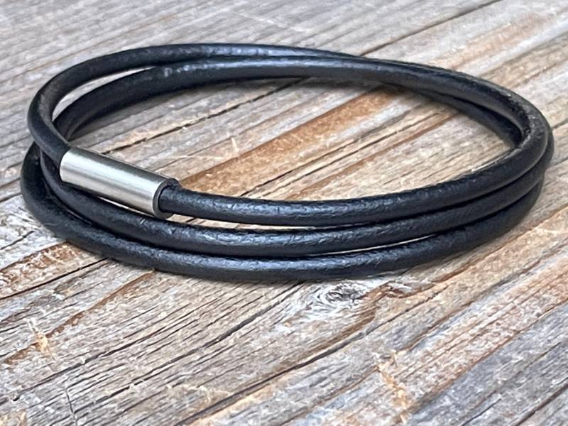 Herren Leder Wickelarmband, 3 Mm Schwarzes Lederarmband, Männer Schmuck, Frauen Armband, Geschenk Für Männer, Freund von KennlyDesign