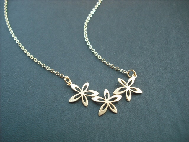 14K Gold Gefüllt Kette - Triple Blume Anhänger Halskette von KeoniDesign