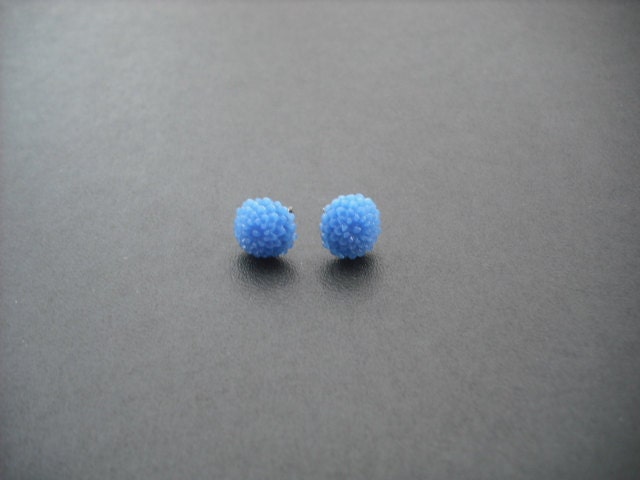 Blaue Malzkaffee Post-Ohrring von KeoniDesign