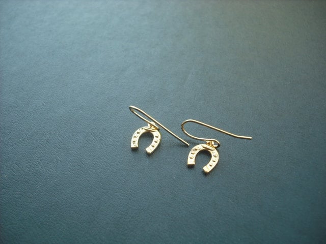 Kleine Pferdeschuh Ohrringe - 16K Vergoldet von KeoniDesign