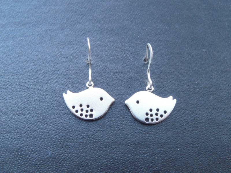 Liebe Vögel Ohrringe - Matt, Weiß, Vergoldet Und Sterling Silber Ohr Drähte von KeoniDesign