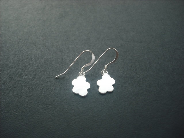 Linie Kunst Wolken Ohrringe - Sterling Silber Gefüllt Ohr Drähte von KeoniDesign