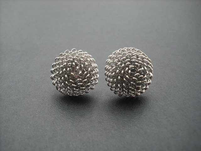 Löwenzahn Stud Ohrringe Version 2 - White Vergoldet Und Sterling Silber Post von KeoniDesign