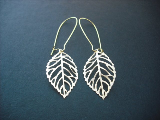 Matt Gold Leaf Skelett Ohrringe - 16K Plated von KeoniDesign