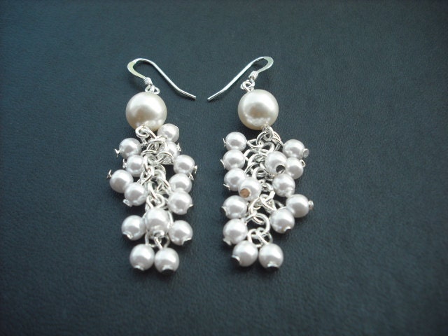 Pearl Cluster-Ohrringe Mit Swarovski Perle von KeoniDesign