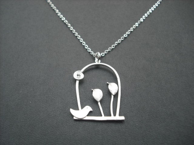 sterling Silber Kette - Kleine Vogel Und Blättern Auf Einer Schaukel-Halskette von KeoniDesign