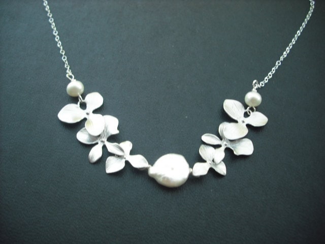 sterling Silber Kette - Süßwasser Perlen Und Orchidee Halskette Münze von KeoniDesign