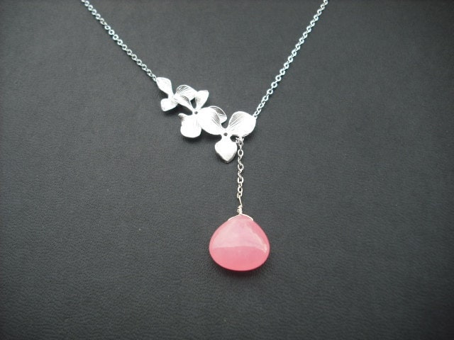 sterling Silber Kette - Tripple Orchidee Blumen Lariat Mit Bubble Gum Pink Mooth Jade Briolette von KeoniDesign