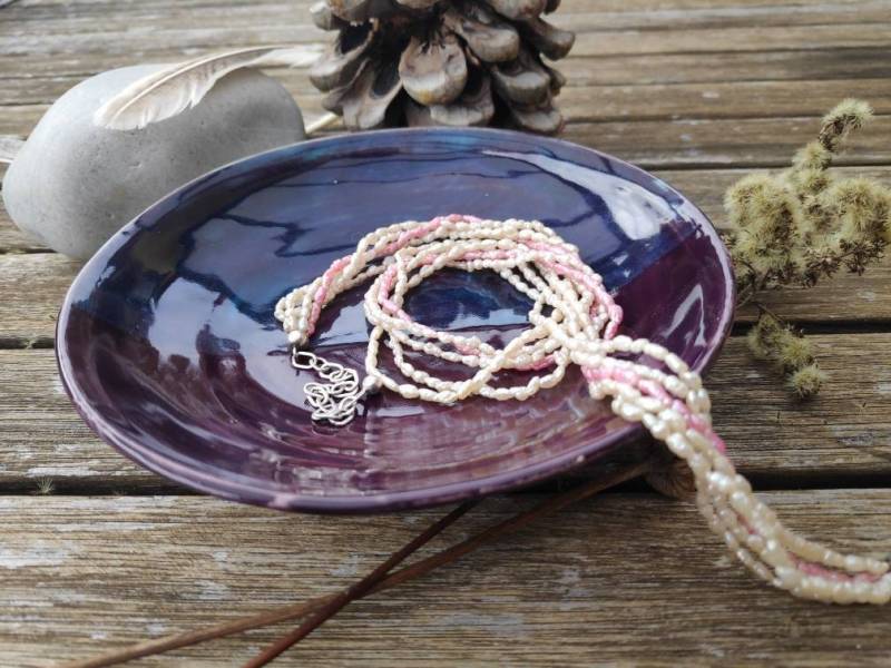 Schmuckschale Keramik Ring Ohrringe Halskette Badezimmer Ablage Aufbewahrung Tellerchen Dekorationsstück Lila Weinrot Handgemacht Original von KeramikArtAnnett