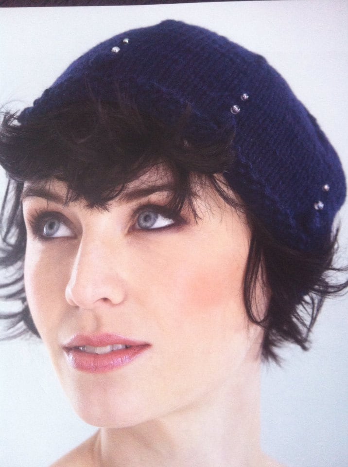 Hand Gestrickte Damen Mütze Mit Perlen von Kerratorium