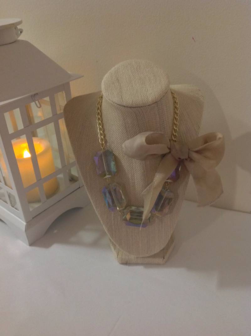 Juwel Des Crystal Bogen Halskette Juwel Des Crystal Bogen Halskette von KerrilynDesignsRI
