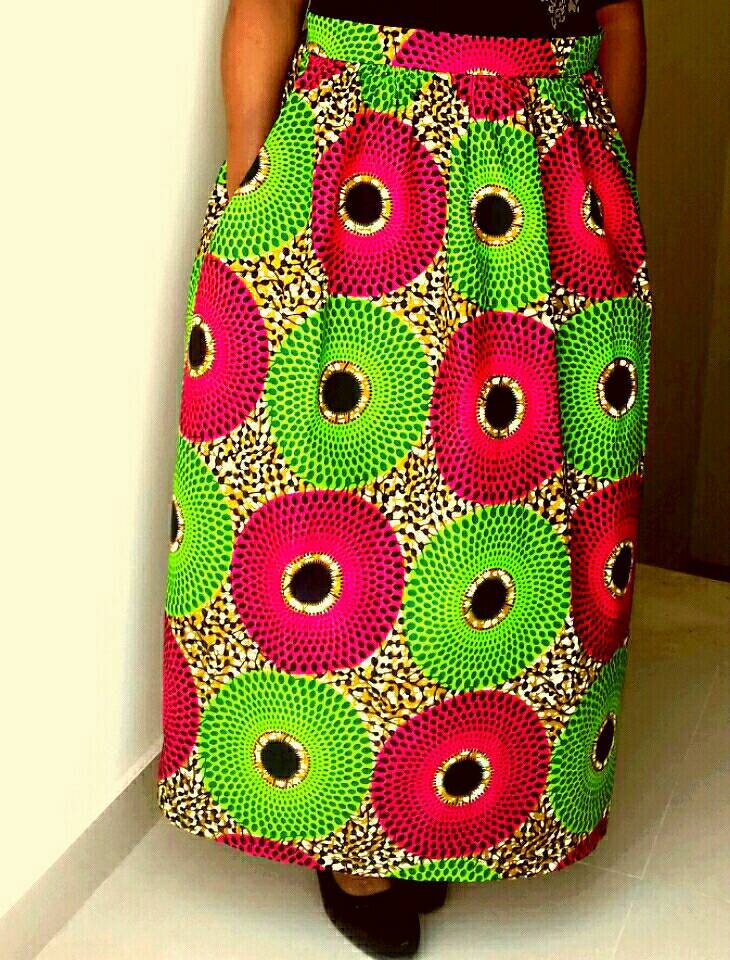 Max Ankara Rock Mit Raffungen, Seitentaschen, 10cm Breite Taillenband, Reißverschluss Am Rücken Haken. Taille Measurent Beträgt 89 cm Max Ankara Rock Mit Raffungen, Seitentaschen, 10cm Breite Taillenband, Reißverschluss Am Rücken Haken. Taille Measurent Beträgt 89 cm von KerryAfricandesigns