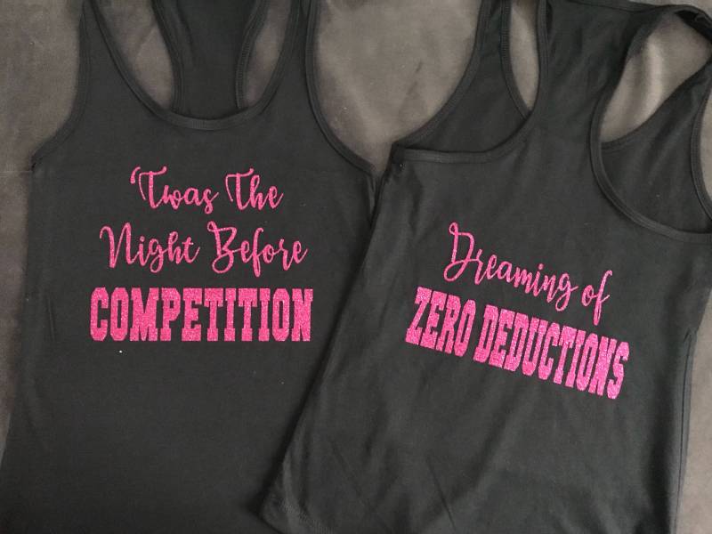 Twas The Night Before Competition/Träume Von Null Abzüge Auf Dem Rücken Tank in Hot Pink Glitzer Erwachsene Und Jugendliche Größen Verfügbar von KerryKustoms