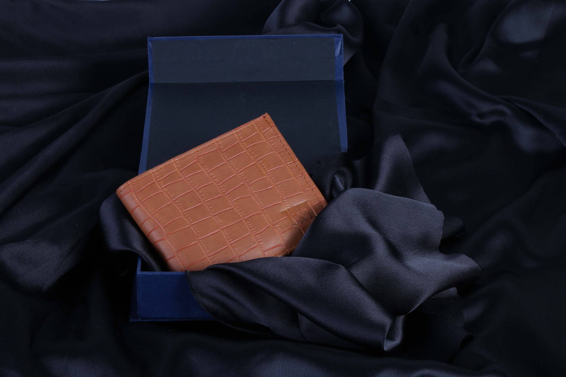 Hercules | Matte Tan Männer Geldbörse | Vatertags Geschenk Camel Herren Portemonnaie Aus Kunstleder Braune Krokodilleder von KerryParkerStore