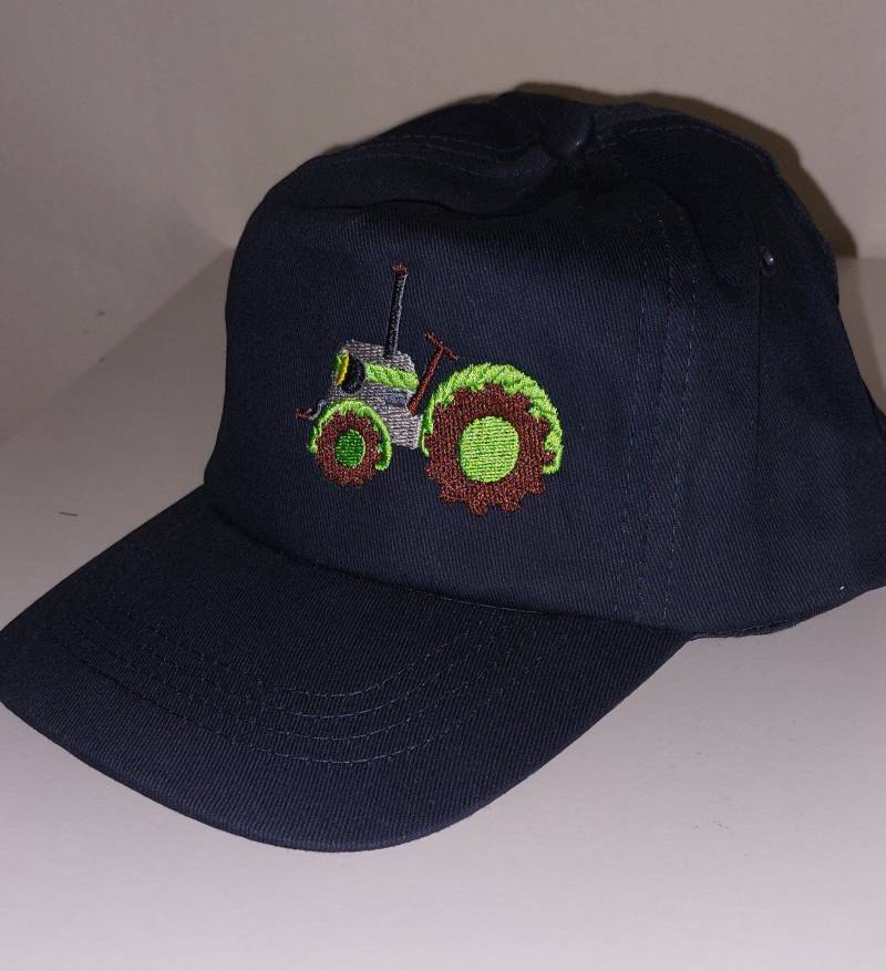 Cap Bestickt Mit Namen Oder Kleinem Motiv Kindercap von KerstinsStickdateien
