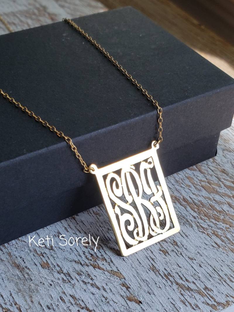 Handgemachte Rechteck-Monogramm-Halskette Mit Personalisierten Initialen in Sterling Silber, Gelb Oder Roségold, Geschenk Für Mutter, Tochter, Frau von KetiSorelyDesigns