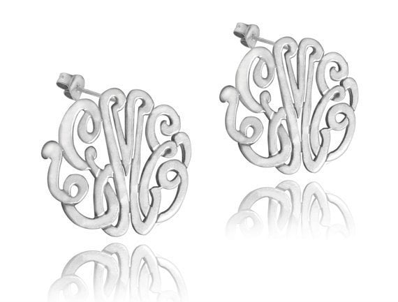 Monogramm Ohrringe Mit Ihren Initialen Handgemacht Für Jede Kundin, Personalisierte Ohrstecker Frau in Sterling Silber, Gelb Oder Rose Monogramm Ohrringe Mit Ihren Initialen Handgemacht Für Jede Kundin, Personalisierte Ohrstecker Frau in Sterling Silber, Gelb Oder Rose von KetiSorelyDesigns