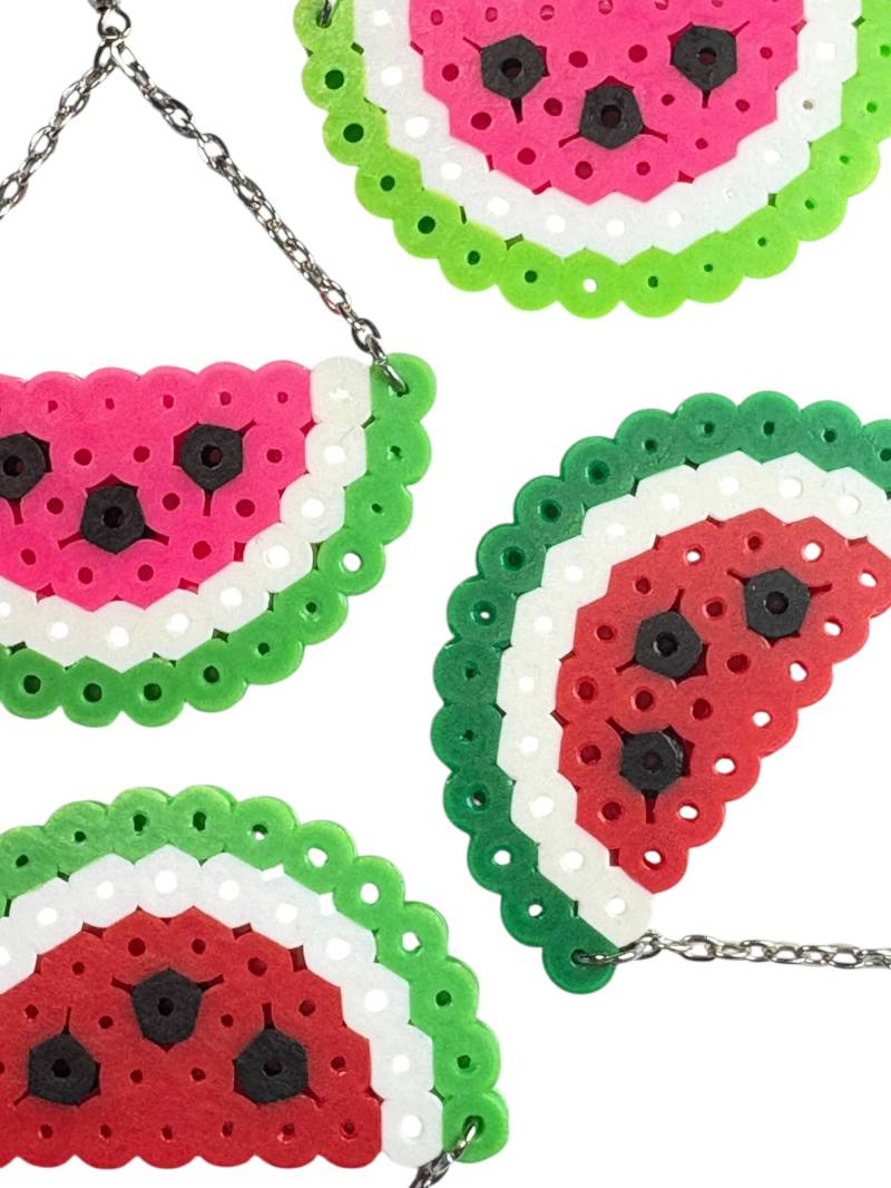 Kleine Wassermelone Keil Ohrringe - Bügelperlen, Hama Perlen, Emoji Schmuck, Kewlery, Baumeln von Kewlery
