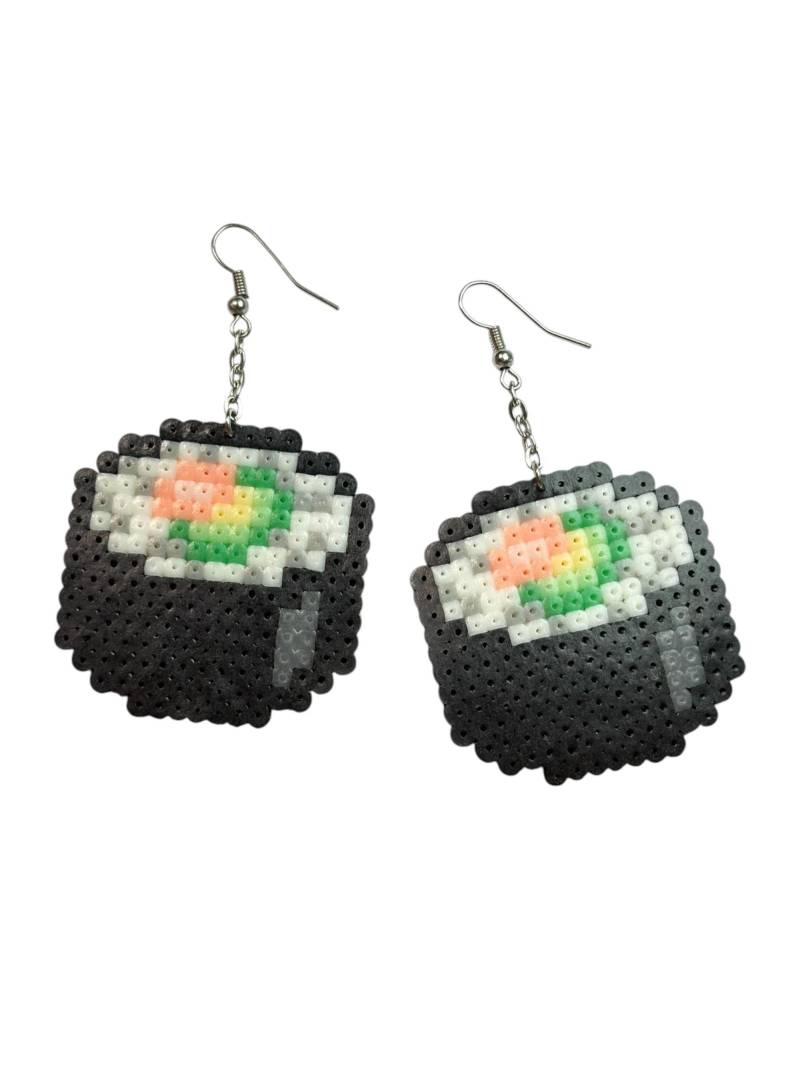 Mini Pixel Sushi Roll Ohrhänger - Bügelperlen, Hama Perlen, Emoji Schmuck, Kewlery von Kewlery
