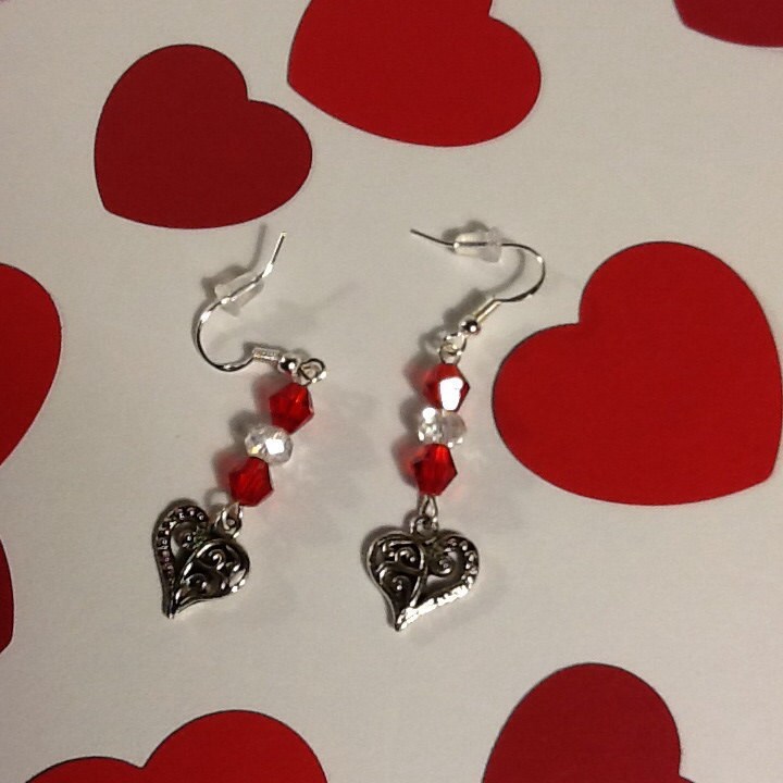Herz Ohrringe Valentinstag Schmuck Swarovski Kristall Handarbeit Sterlingsilber Ohrhänger von KeyStarDesigns