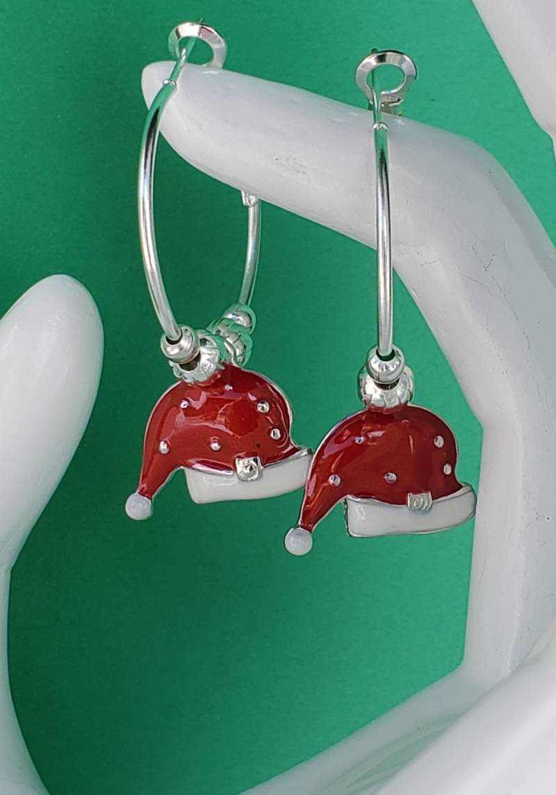 Weihnachten Emaille Ohrringe, Nikolausmütze Weihnachtsohrringe, Geschenk Für Sie Urlaub Schmuck Sterling Silber, Weihnachtsgeschenk von KeyStarDesigns