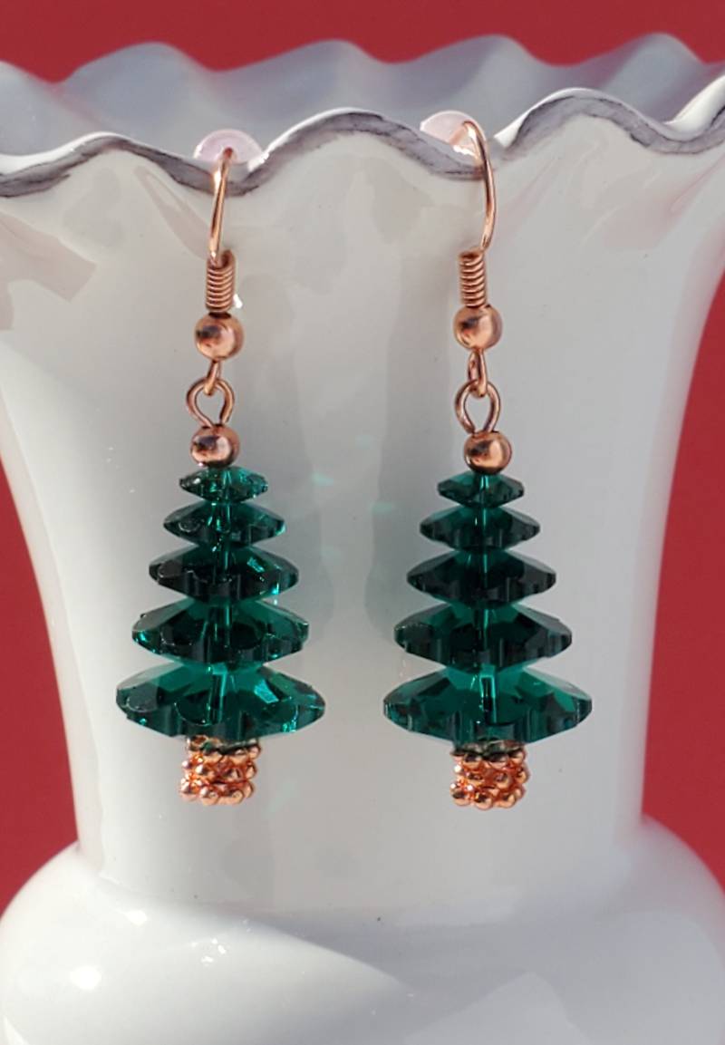 Weihnachtsbaum Ohrringe, Swarovski 5 Tier Emerald Grün Baum Weihnachten Urlaub Schmuck, Rose Gold, Weihnachtsgeschenk Für Sie von KeyStarDesigns