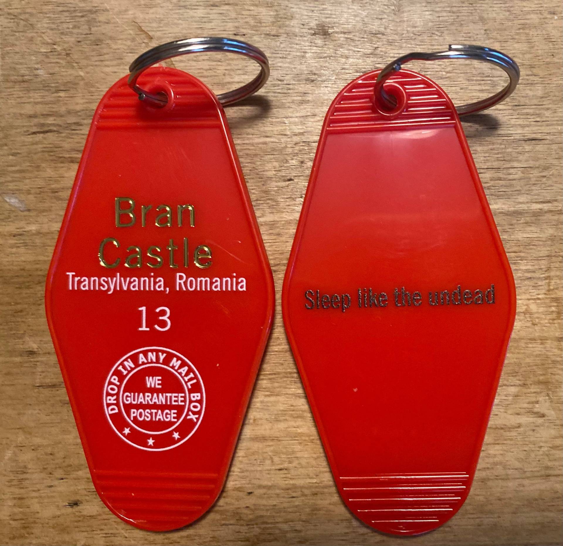 Bran Castle Dracula Inspirierter Schlüsselanhänger von KeyTagsRUSdotcom