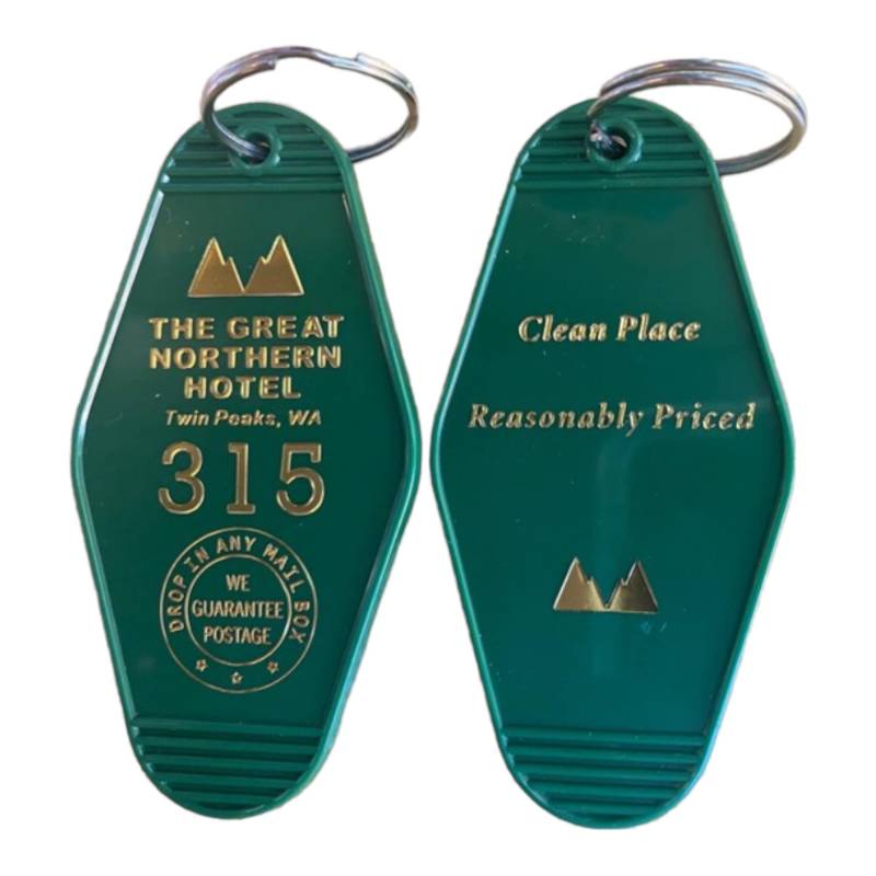 Graph Version Twin Peaks Inspiriert "Great Northern Hotel" Schlüsselanhänger - Grün Mit Goldener Beschriftung." von KeyTagsRUSdotcom