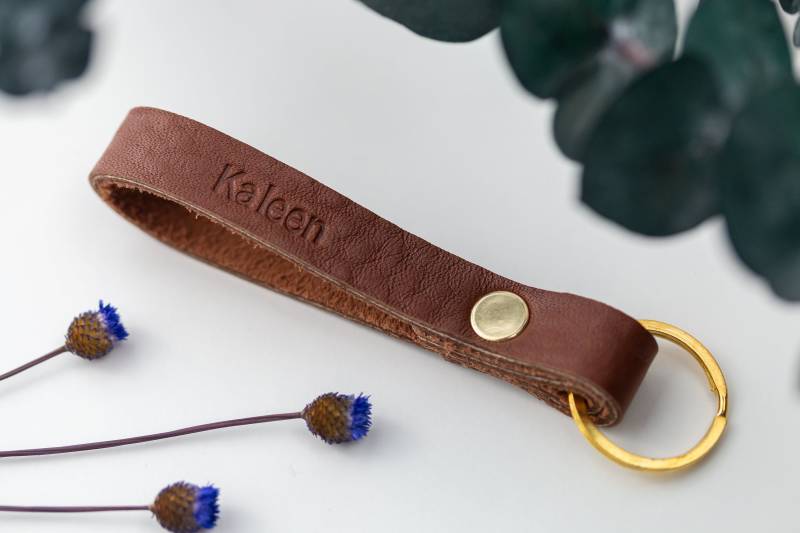 Personalisierter Leder Schlüsselanhänger Monogramm Schlüsselanhänger, Personalisierter Schlüsselanhänger von Keyaiira