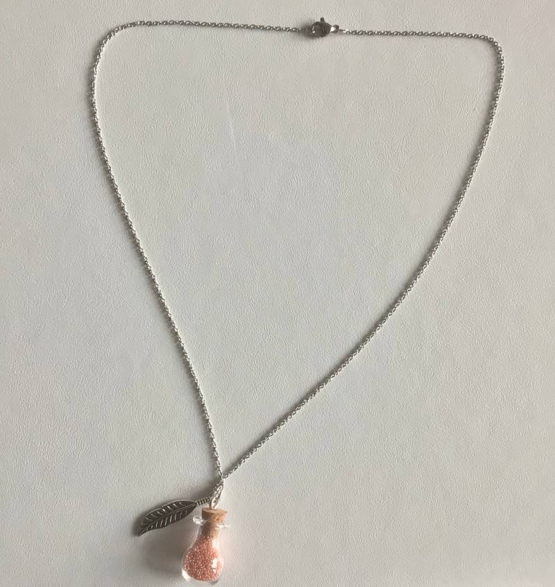 Flaschenkette Mit Feder Anhänger Silber/ Engelskette Flaschenkette Mit Feder Anhänger Silber/ Engelskette von KeychainDesignArt