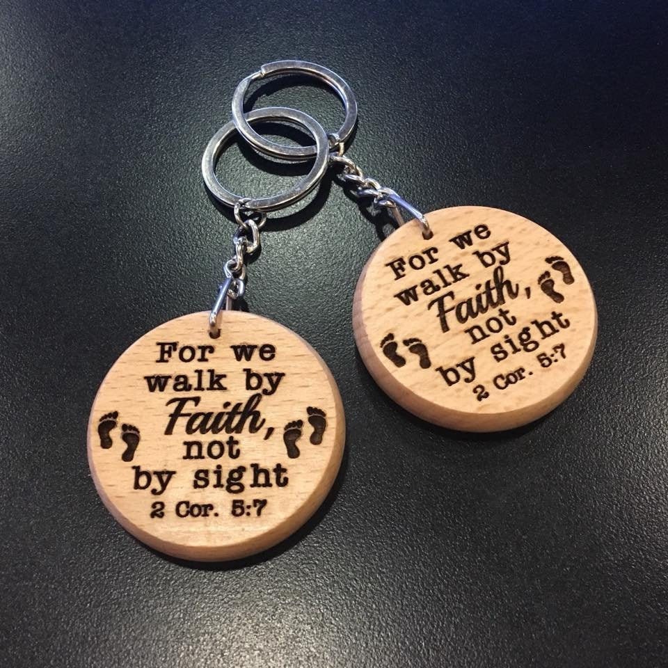 Bibel-Schriften Gravierter Hölzerner Schlüsselring Keychain Christliches Geschenk Inspirierendes Andenken Christentum Bibel-Schriften Gravierter Hölzerner Schlüsselring Keychain Christliches Geschenk Inspirierendes Andenken Christentum von KeyringShop