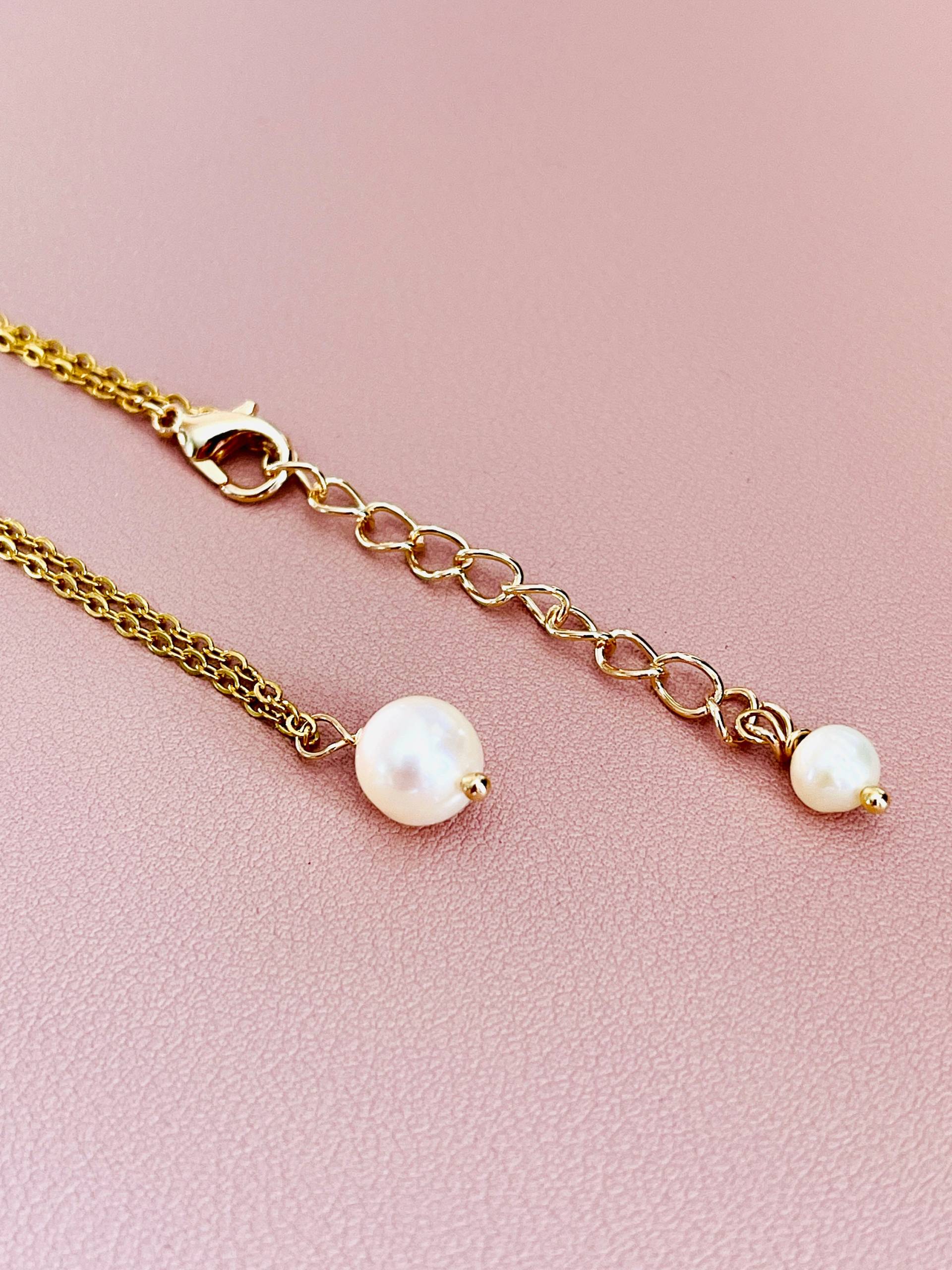 Runde Perlenkette, 18K Goldperlenschmuck, Runde Süßwasserperle, Zierliche Kleine Perlen-Charme-Halskette, Handgemachtes Perlen-Hochzeitsgeschenk Runde Perlenkette, 18K Goldperlenschmuck, Runde Süßwasserperle, Zierliche Kleine Perlen-Charme-Halskette, Handgemachtes Perlen-Hochzeitsgeschenk von KhaiBDesign