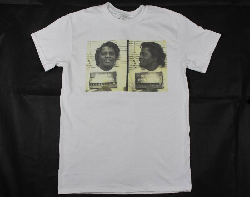 James Brown Mugshot Weißes T-Shirt Größen Erhältlich S-3xl von KhanivorClothing