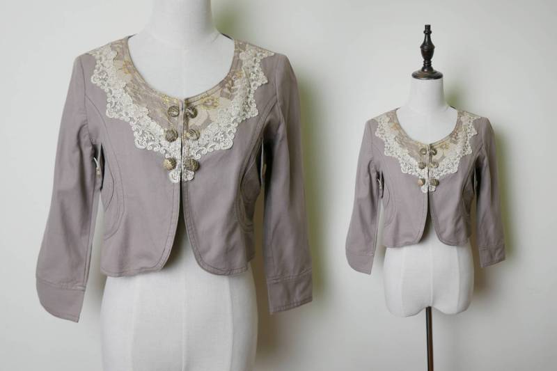 Graue Vintage Frauen Blazer Bluse Spitze Sticken Haken Verschluss 1980Er Jahre Mode Größe M von KhunMali1