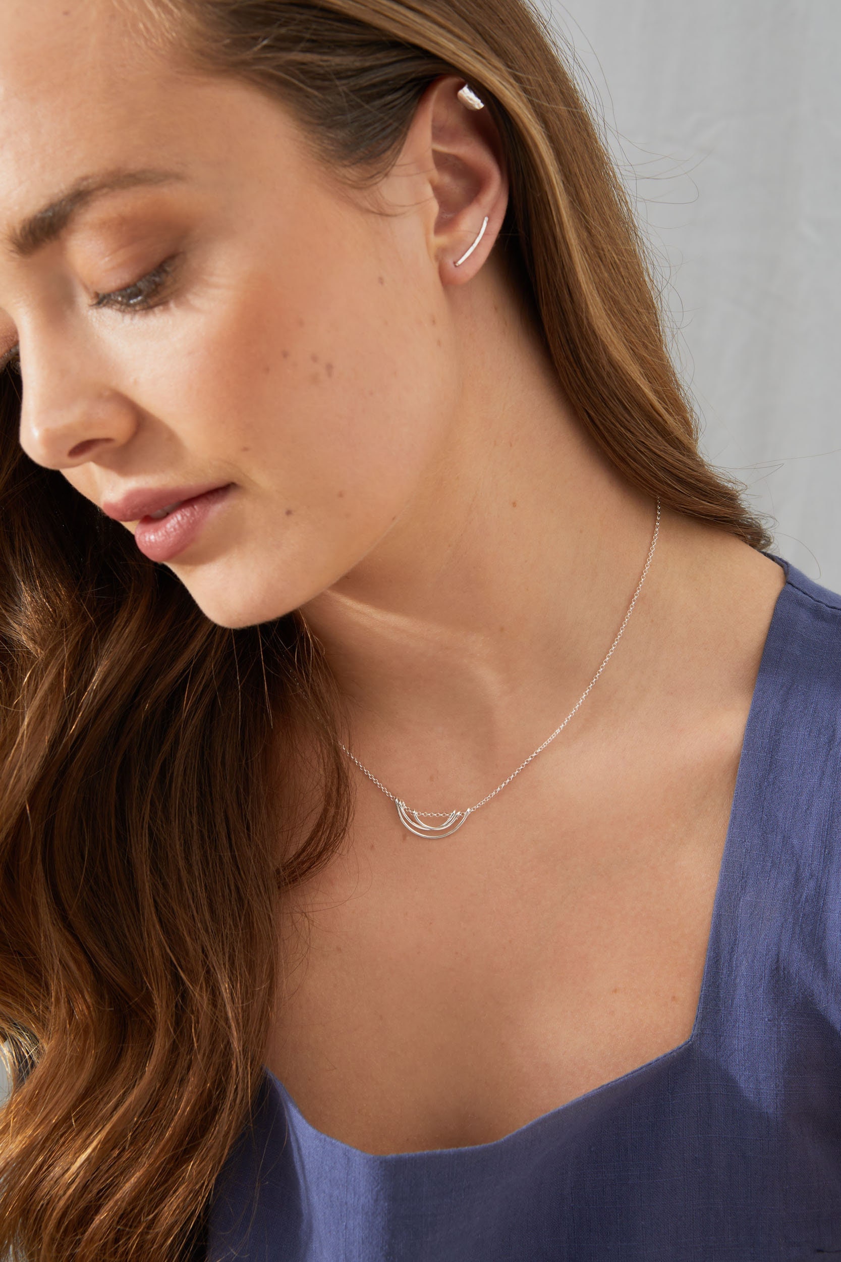 Gehämmerte Silber Ohr Kletterer, Recycelte Sterling Ohrschmeichler, Jacken, Zierliche Ohrmanschette Gehämmerte Silber Ohr Kletterer, Recycelte Sterling Ohrschmeichler, Jacken, Zierliche Ohrmanschette von KiJoJewellery
