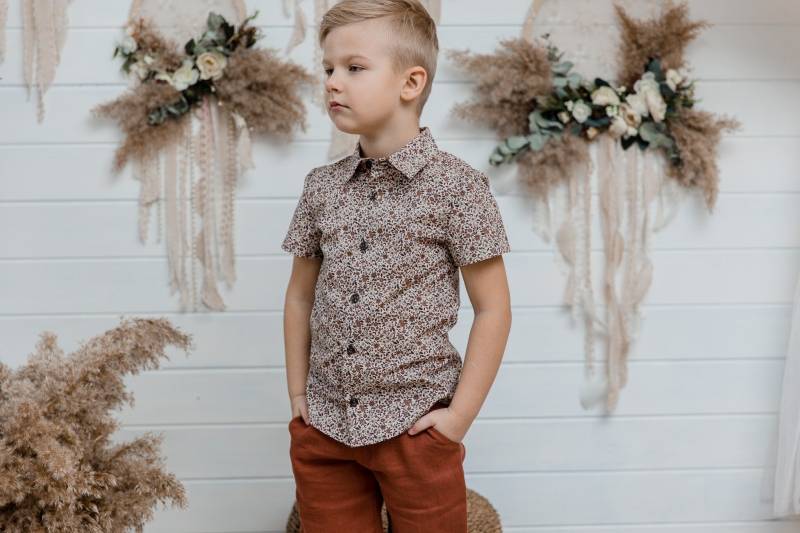 Kleinkind Blumen Baumwoll Shirt Vintage Style Kurzarm von KichyKidsClothing