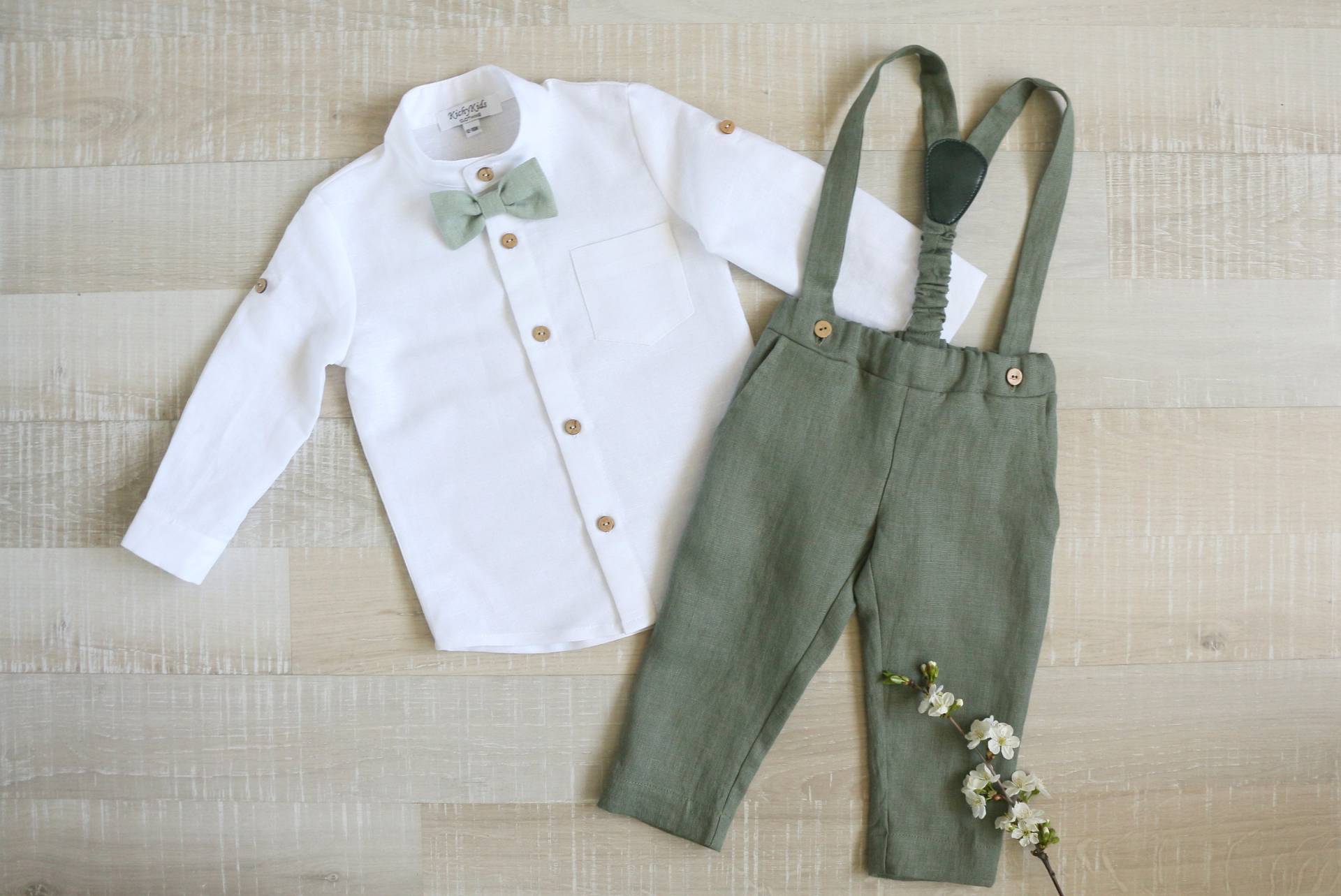 Pagen Junge Salbei Grün Anzug Set, Baby Leinen Trägerhose, Kleinkind Shirt, Taufe Träger Outfit von KichyKidsClothing