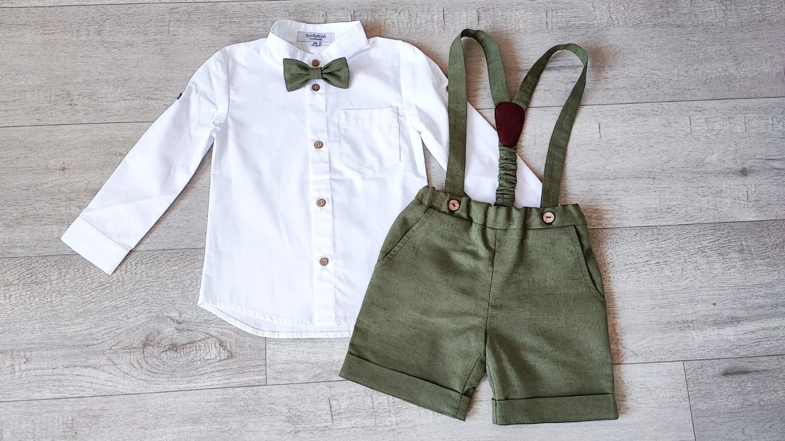 Süßes Umstandsshirt Für Jungen, Olivgrüner Strampler, Baby Trägershorts, Kleinkind T-Shirt von KichyKidsClothing