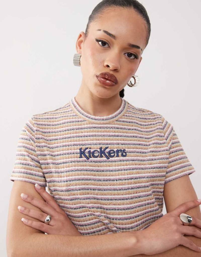 Kickers - Knapp geschnittenes Cropped T-Shirt mit Retro-Streifen in bunten melierten Farben von Kickers