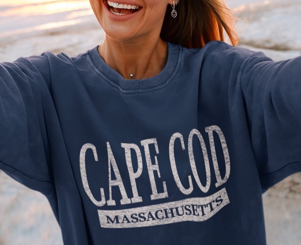 Cape Cod Sweatshirt, Massachusetts Shirt, Strandpullover, Spring Break Rundhalsausschnitt, Preppy Sweatshirt Cape Cod Sweatshirt, Massachusetts Shirt, Strandpullover, Spring Break Rundhalsausschnitt, Preppy Sweatshirt von KidForLifeDesigns
