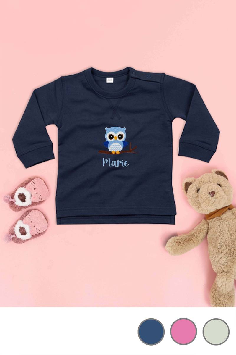Baby Sweatshirt Aus Bio-Baumwolle Bestickt Mit Eule Und Wunschtext von KiddiezDE