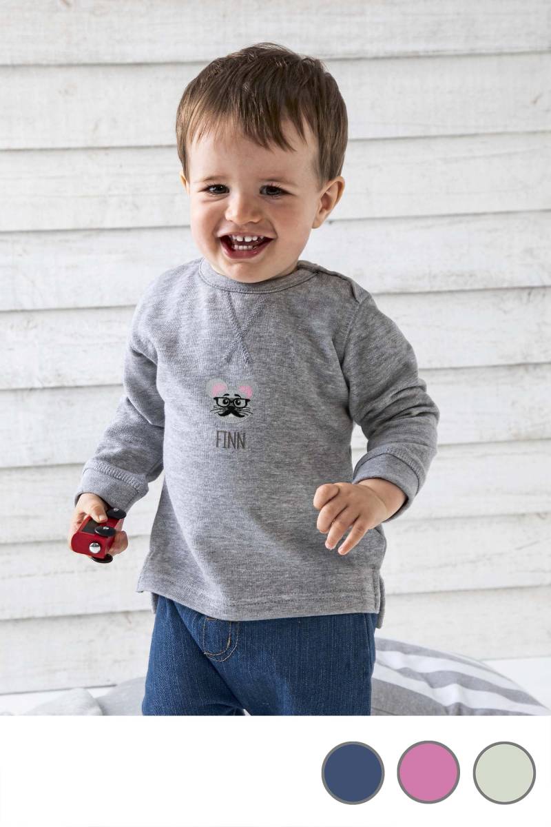 Baby Sweatshirt Aus Bio-Baumwolle Bestickt Mit Maus Und Wunschtext von KiddiezDE