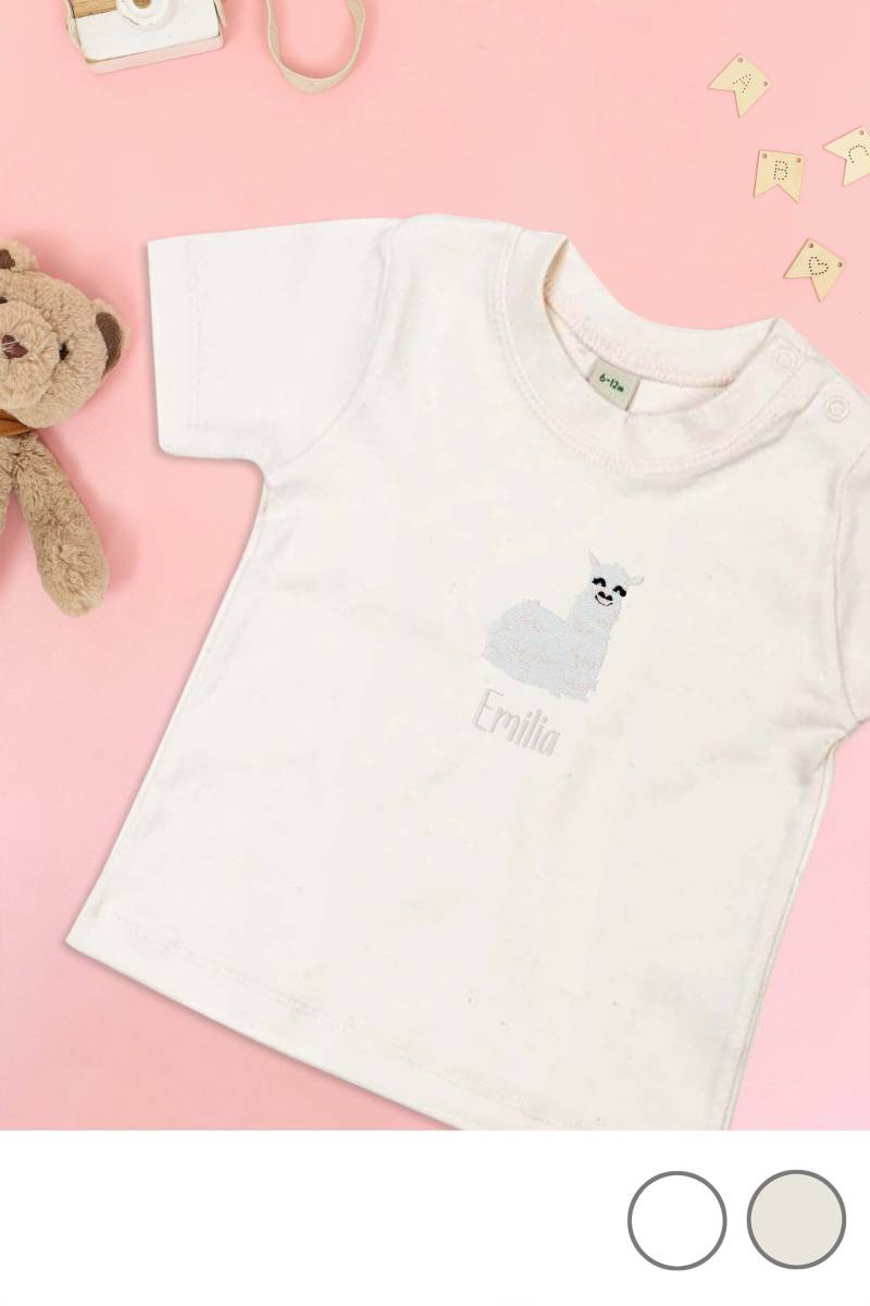 Baby T-Shirt Aus Veganer Bio-Baumwolle Bestickt Mit Alpaka Und Wunschtext von KiddiezDE