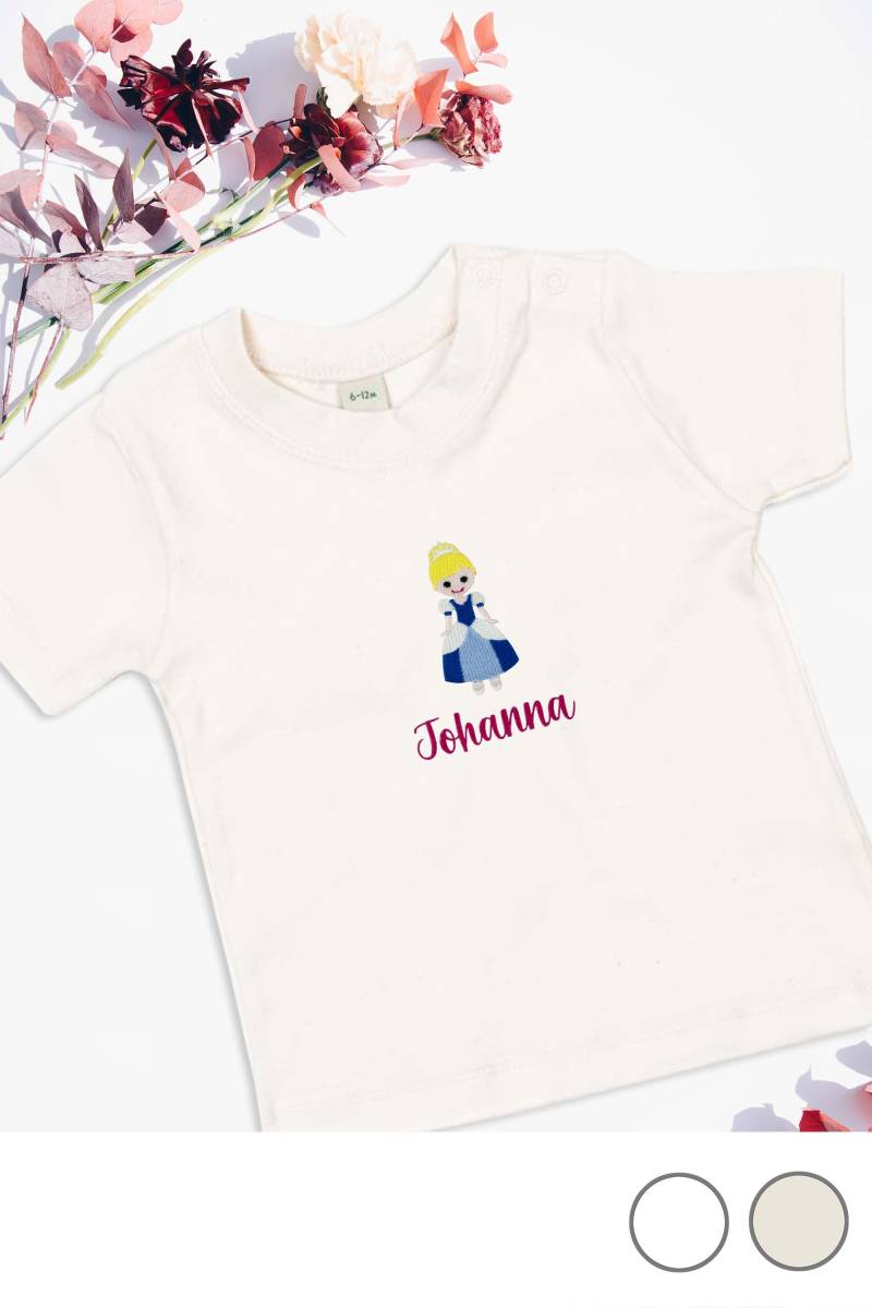 Baby T-Shirt Aus Veganer Bio-Baumwolle Bestickt Mit Prinzessin Und Wunschtext von KiddiezDE