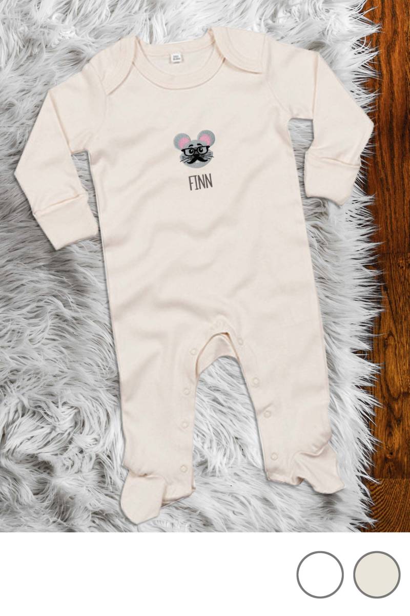 Veganer Baby Schlafanzug Aus Bio-Baumwolle Bestickt Mit Maus Und Wunschtext von KiddiezDE