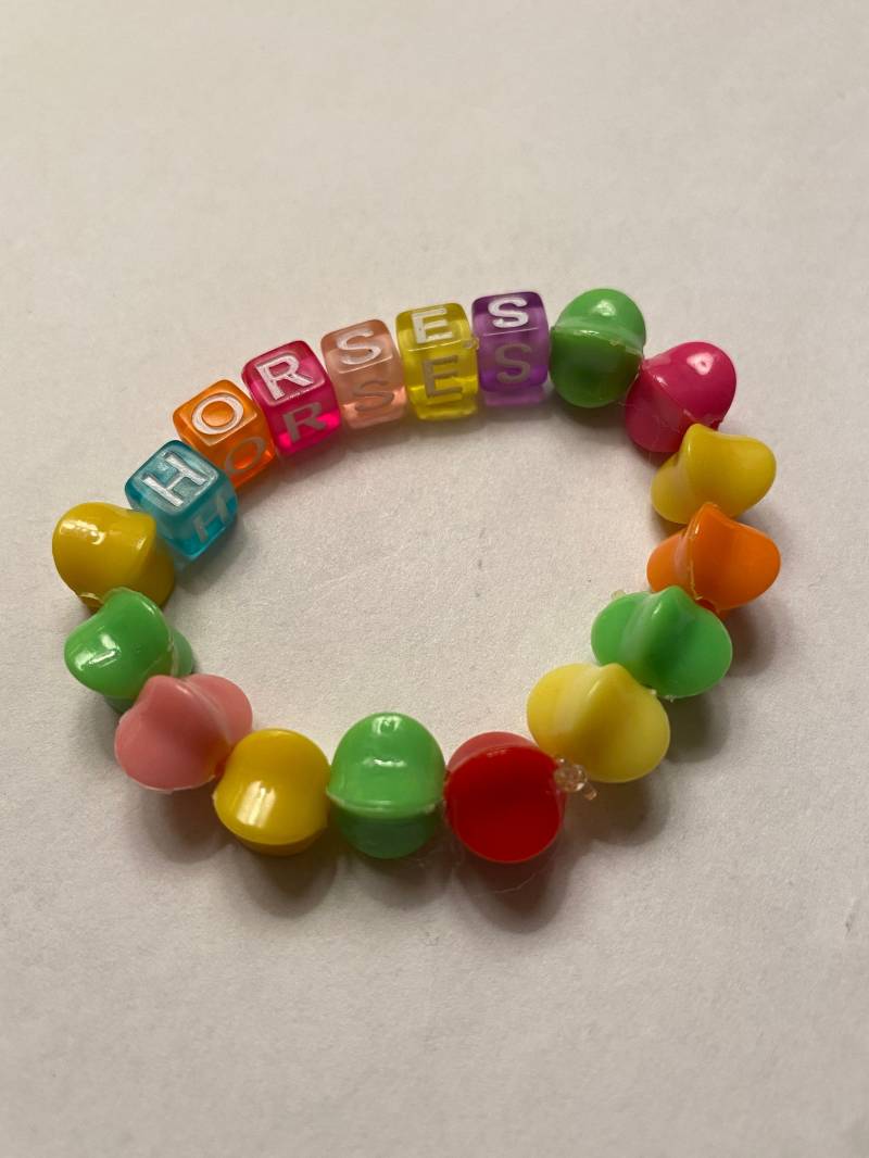 Buchstabenarmband Bunt Buchstabenarmband Bunt von KidsKunst