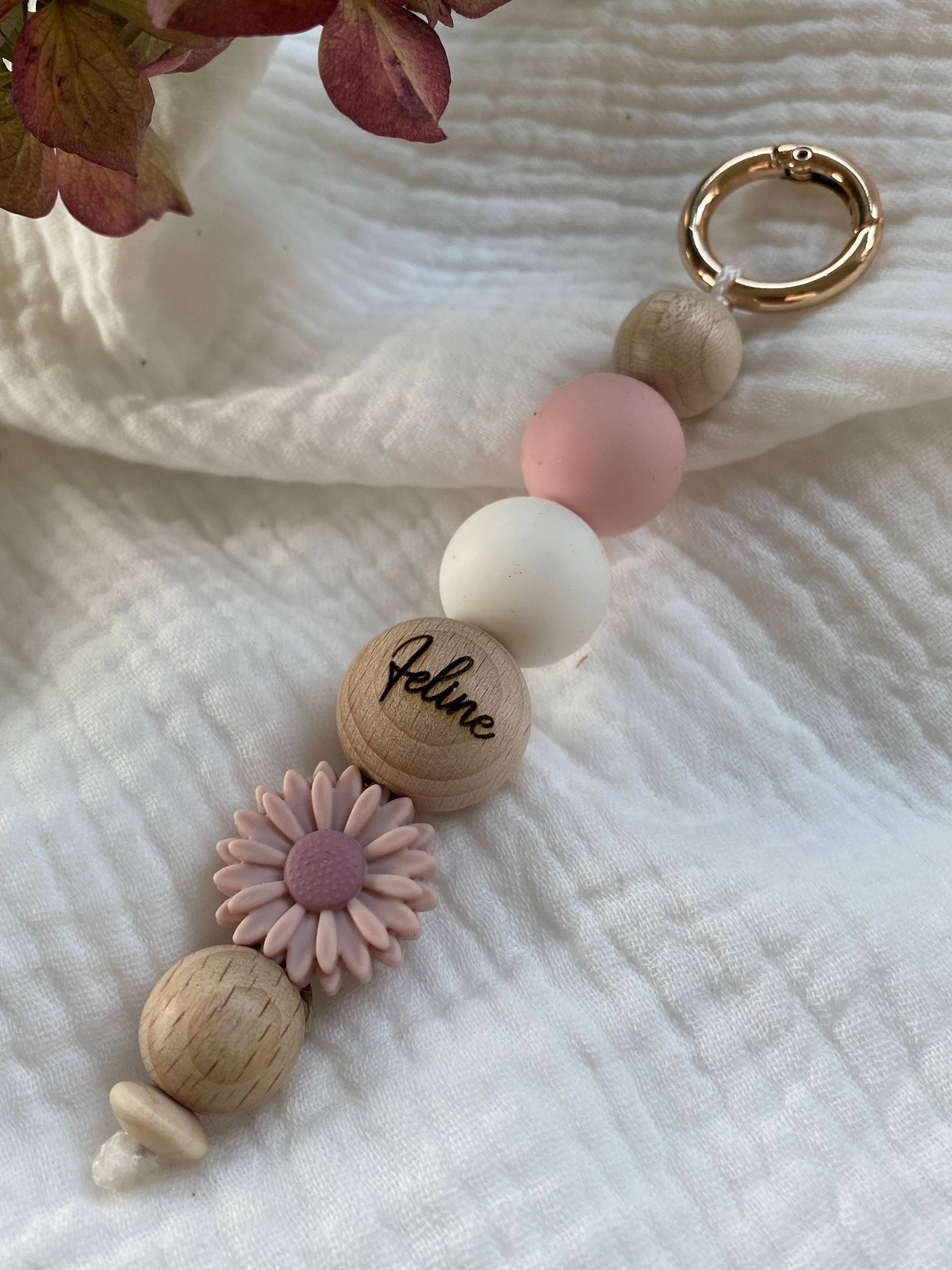 Schlüsselanhänger Taschenanhänger Personalisiert Holz Natur Rosa Schlüsselanhänger Taschenanhänger Personalisiert Holz Natur Rosa von Kidsconcept20