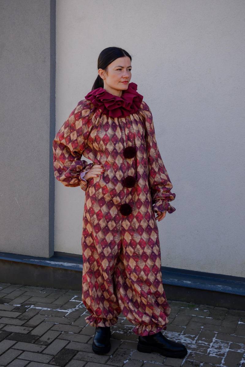 Clown Kostüm Erwachsene Unisex Anzug Vintage Bordo Weinrot Harlekin Zirkuskostüm Pierrot Jester Halloween Cosplay Jumpsuit Outfit Geburtstag von KidzAndCostumes