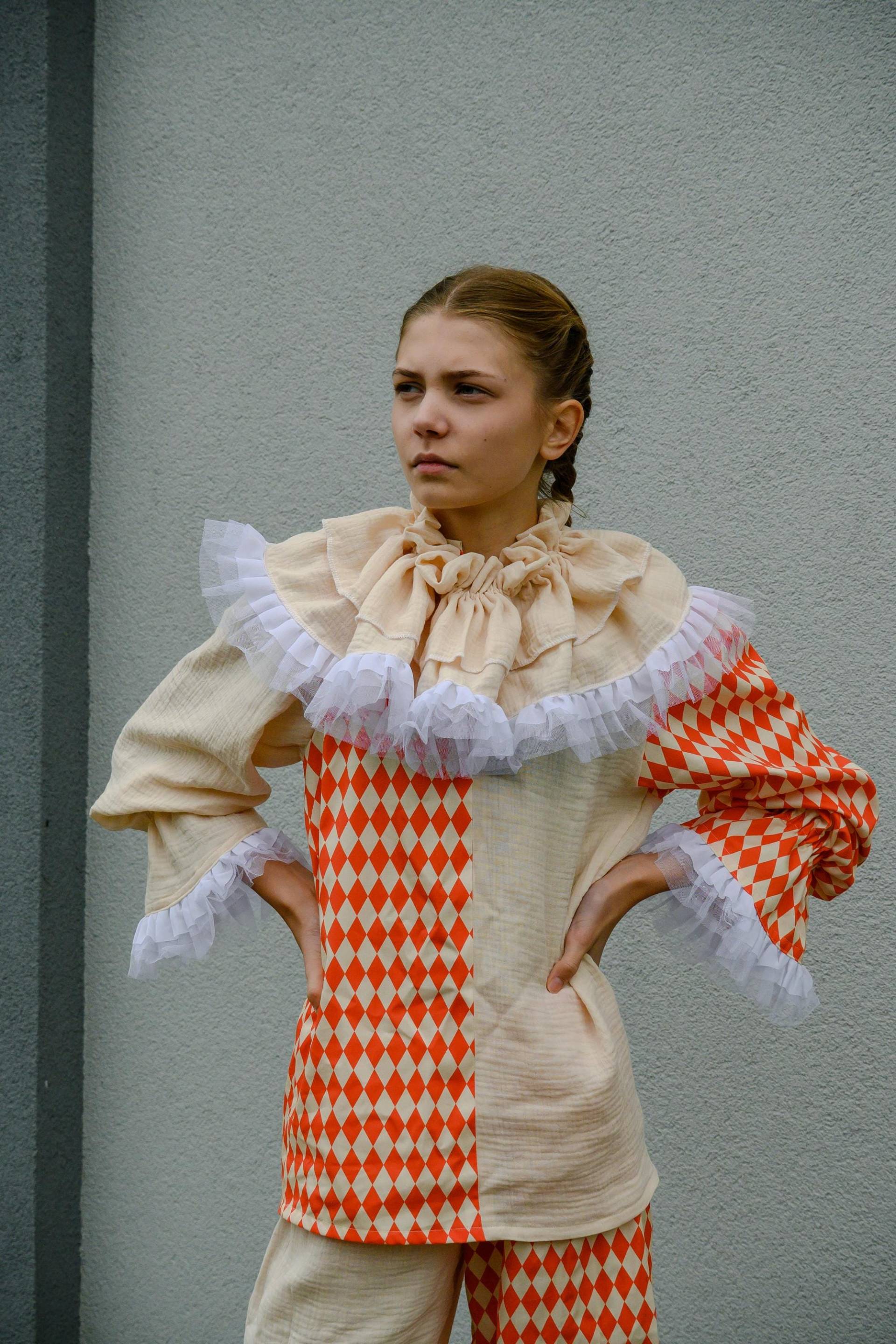 Clown Kostüm Kinder Outfit Orange Vintage Zirkus Pierrot Harlekin Halloween Cosplay Geburtstagsparty Geschenkidee Foto Requisiten Clown Kostüm Kinder Outfit Orange Vintage Zirkus Pierrot Harlekin Halloween Cosplay Geburtstagsparty Geschenkidee Foto Requisiten von KidzAndCostumes