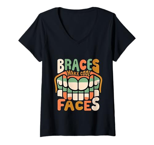 Damen Braces Make Cool Faces Orthodontic Smile Dentist |- T-Shirt mit V-Ausschnitt Damen Braces Make Cool Faces Orthodontic Smile Dentist |- T-Shirt mit V-Ausschnitt von Kieferorthopädischer Zahnarzt Humor